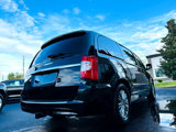 Used 2016 Chrysler Town & Country Touring-L w/ Trailer Tow Group image 5