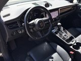 Certified 2024 Porsche Macan image 4