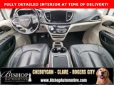 Used 2021 Chrysler Pacifica Touring-L image 4