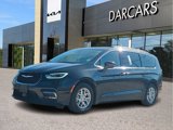 Used 2022 Chrysler Pacifica Touring-L image 2