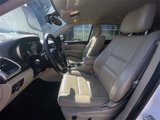 Used 2017 Jeep Grand Cherokee Limited image 6
