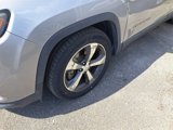 Used 2019 Jeep Cherokee Limited image 4