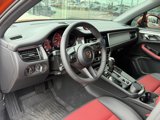 Certified 2025 Porsche Macan image 4