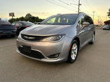 Used 2017 Chrysler Pacifica Touring-L w/ Tire & Wheel Group image 3