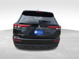 Used 2022 Mitsubishi Outlander ES image 4