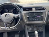 Used 2018 Volkswagen Tiguan SE w/ Panoramic Sunroof Package image 4