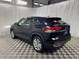 Used 2021 Volkswagen Atlas Cross Sport SE w/ Panoramic Sunroof Package image 4