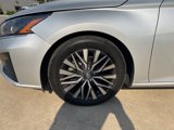 Used 2024 Nissan Altima 2.5 SV image 3
