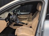 Certified 2024 Porsche Macan image 5