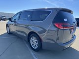 New 2025 Chrysler Pacifica Select image 5