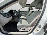 Used 2018 Volkswagen Passat 2.0T SE w/ SE Lighting Package image 2