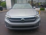 Used 2022 Volkswagen Jetta SEL image 2