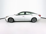 Used 2023 Nissan Altima 2.5 SV image 4
