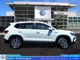 Certified 2022 Volkswagen Taos SE w/ IQ.Drive SE Package image 3