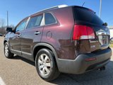 Used 2012 Kia Sorento LX w/ Third Row Pkg image 6