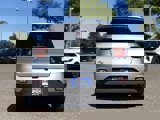 Used 2022 Hyundai Venue SE image 5
