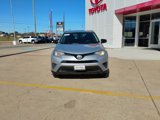 Used 2018 Toyota RAV4 LE image 2