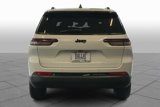 Used 2023 Jeep Grand Cherokee L Laredo image 4