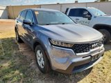 Used 2023 Kia Sorento LX image 4
