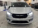 Used 2023 Chrysler Pacifica Touring-L image 2