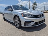 Used 2019 Volkswagen Passat 2.0T SE R-Line image 2