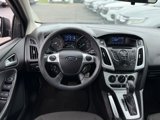 Used 2013 Ford Focus SE w/ SE Winter Pkg image 3