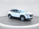 Used 2023 GMC Terrain SLE image 2