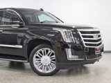 Used 2018 Cadillac Escalade Premium Luxury image 2