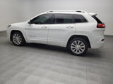 Used 2017 Jeep Cherokee Overland image 3