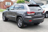 Used 2017 Jeep Grand Cherokee Limited image 2