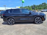 Used 2024 Mitsubishi Outlander SE image 2