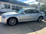 Used 2019 Chrysler 300 Touring L w/ Quick Order Package 22F image 4