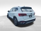 Certified 2022 Volkswagen Taos SE image 6