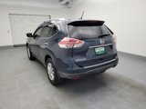 Used 2016 Nissan Rogue SV image 5