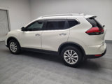 Used 2017 Nissan Rogue SV image 3