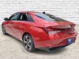 Used 2023 Hyundai Elantra SEL w/ Convenience Package image 2