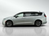 Used 2023 Chrysler Pacifica Touring-L image 3
