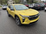Used 2024 Chevrolet Trax RS w/ Sunroof Package image 2