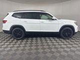 New 2025 Volkswagen Atlas SE image 2
