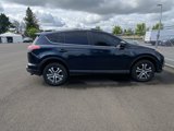 Used 2018 Toyota RAV4 LE image 3