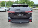 Used 2021 Toyota Highlander XLE image 4