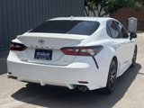 Used 2023 Toyota Camry SE image 3