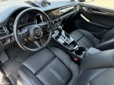 Used 2025 Porsche Macan image 4