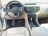 Used 2022 Volkswagen Atlas SE w/ Panoramic Sunroof Package image 3