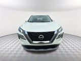 Used 2023 Nissan Rogue SV image 2