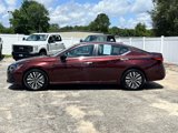 Used 2024 Nissan Altima 2.5 SV image 2