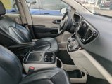 Used 2022 Chrysler Pacifica Touring-L image 5