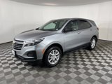 Used 2023 Chevrolet Equinox LS w/ LS Convenience Package image 4