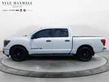 Used 2019 Nissan Titan SV w/ Midnight Edition image 2