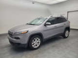 Used 2018 Jeep Cherokee Latitude image 2